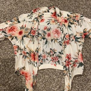 Floral button up, tie up collared crop top